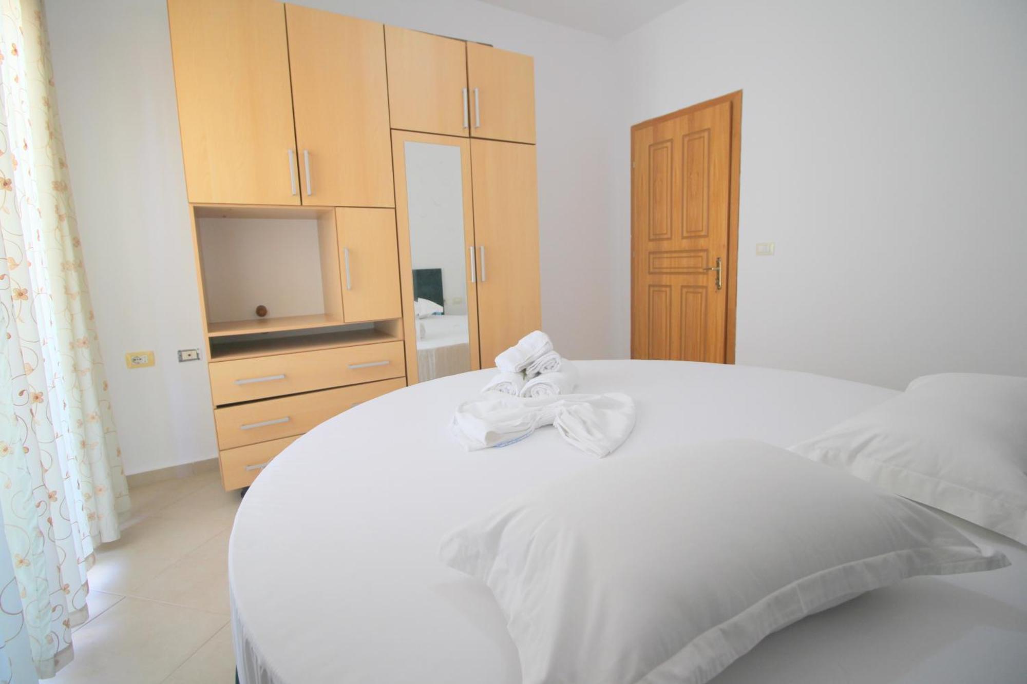July Seaview Apartments Sarande Ngoại thất bức ảnh