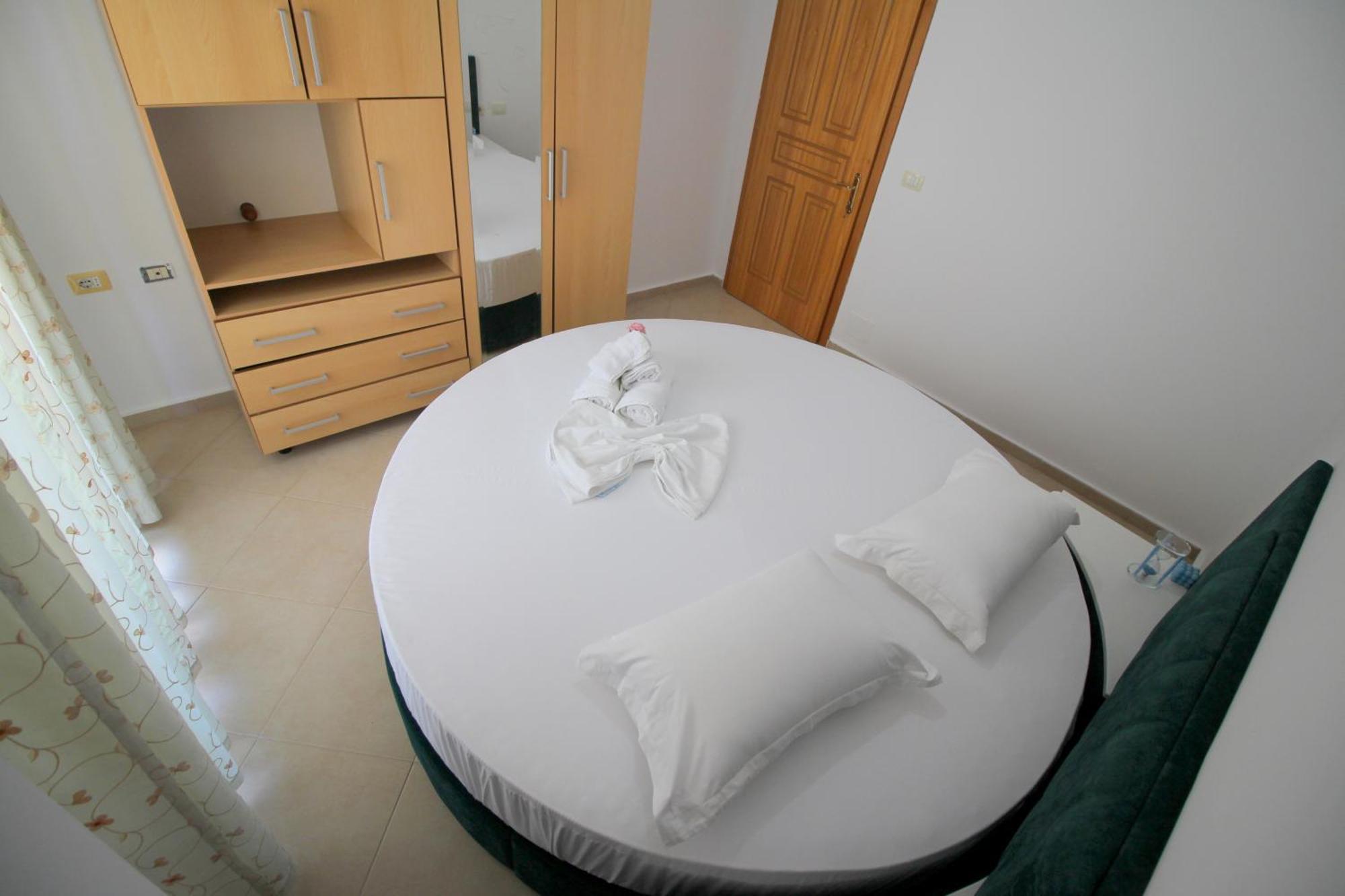 July Seaview Apartments Sarande Ngoại thất bức ảnh
