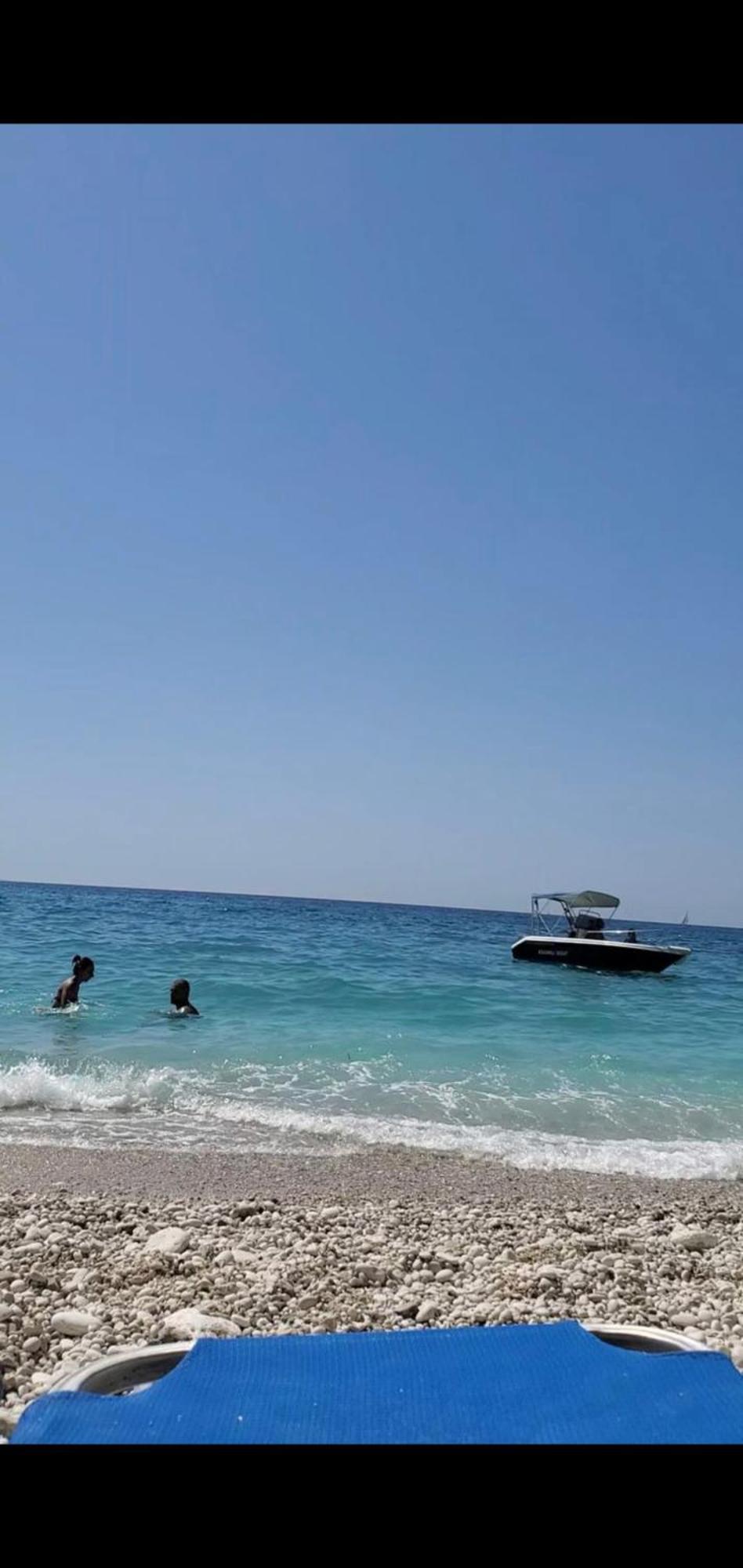 July Seaview Apartments Sarande Ngoại thất bức ảnh